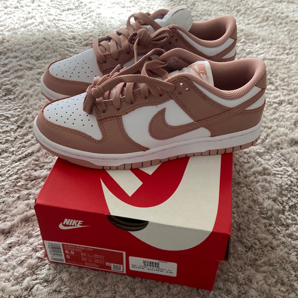Nike low dunk Rose Whisper